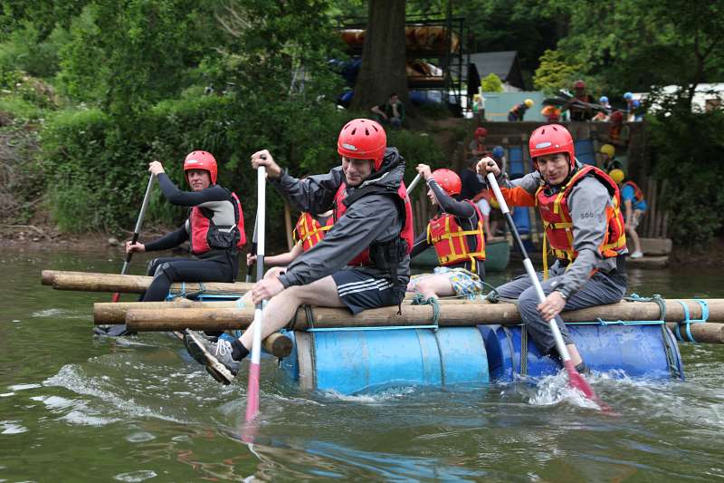 raft building with mojo active on the wye valley